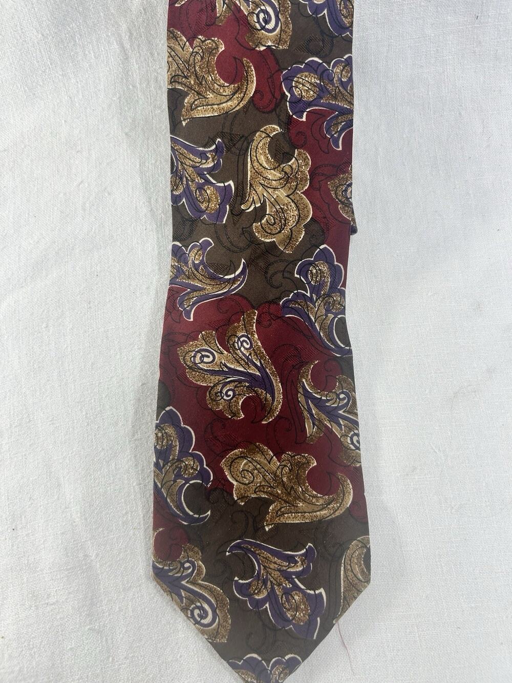 Valentino Cravatte Men's Gold Silk Abstract Print Necktie Handmade in Italy